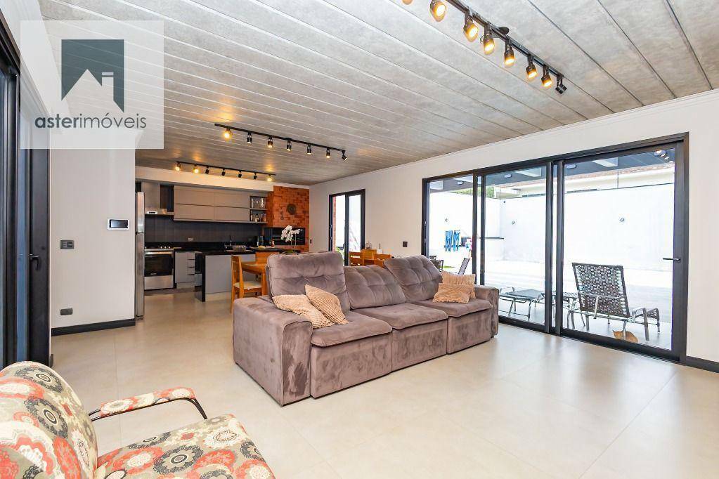 Casa à venda com 4 quartos, 323m² - Foto 28