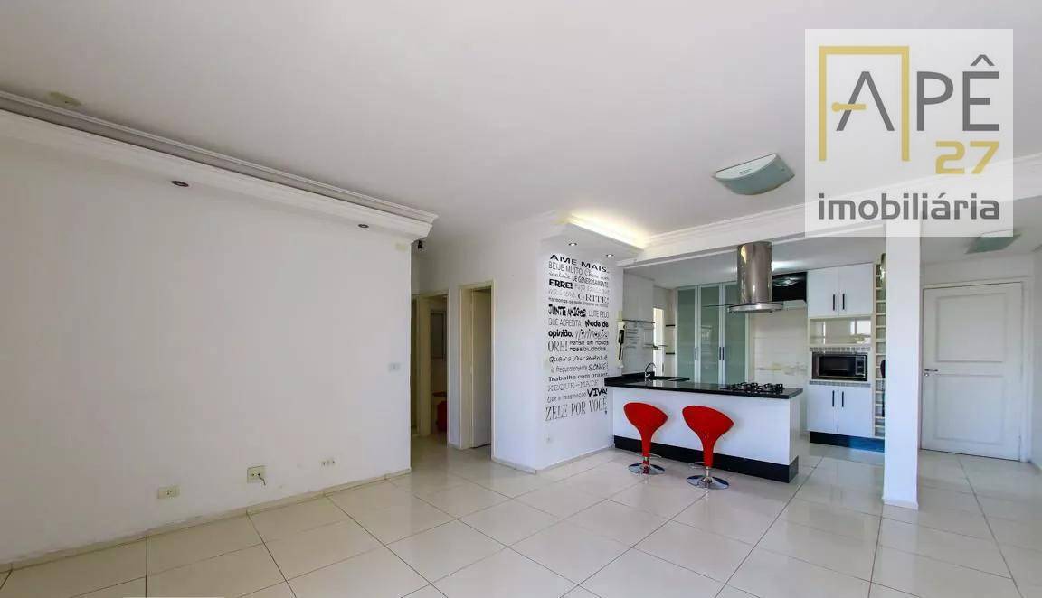 Apartamento à venda com 2 quartos, 78m² - Foto 3