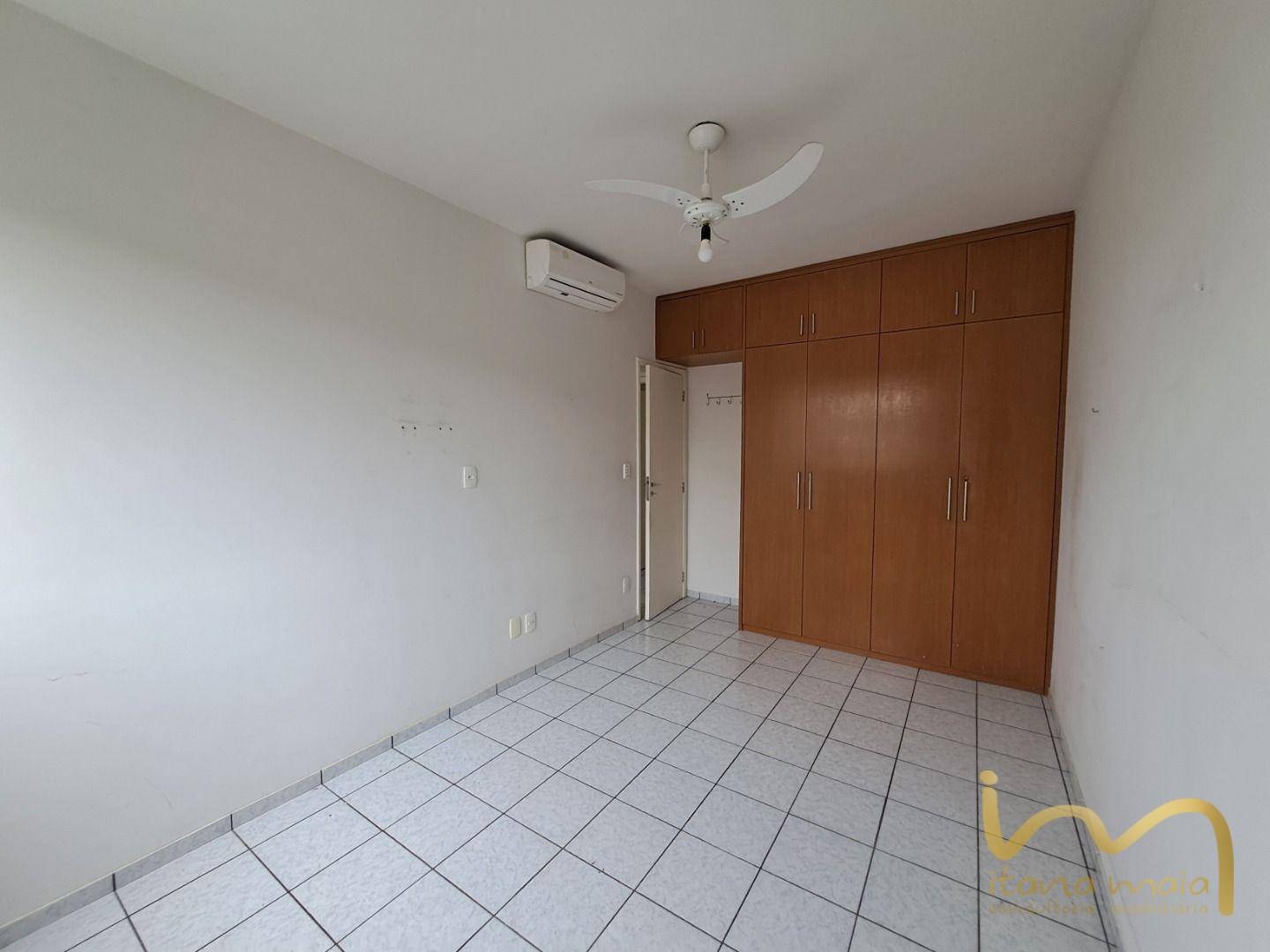 Apartamento à venda com 2 quartos, 67m² - Foto 9