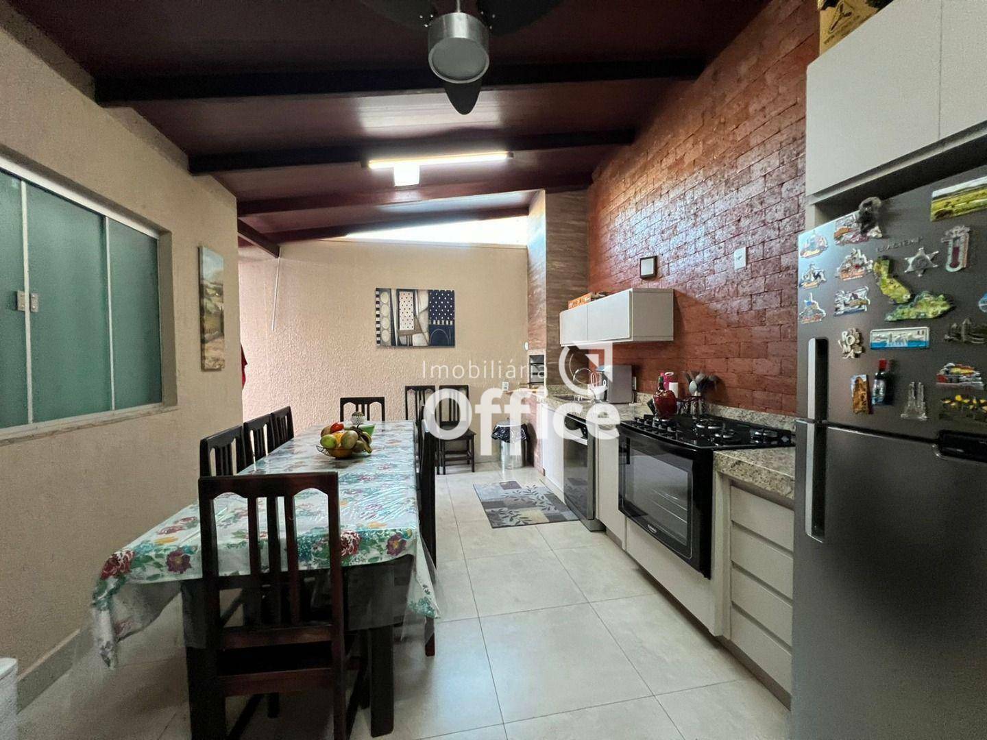 Casa à venda com 3 quartos, 236m² - Foto 20