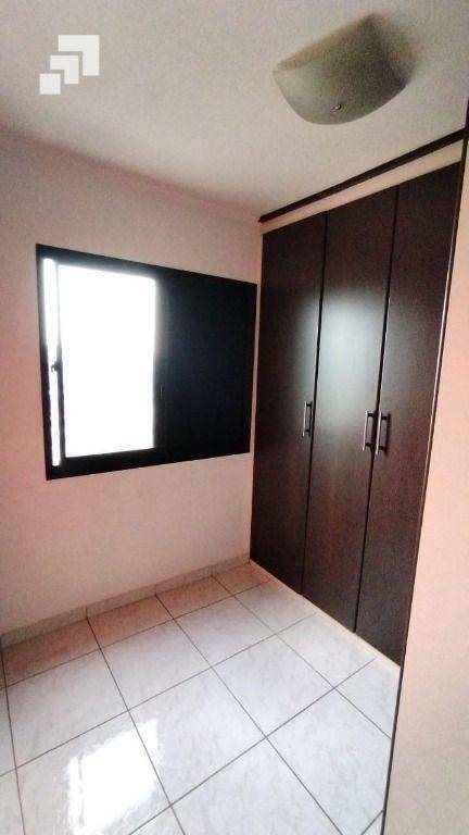 Apartamento para alugar com 2 quartos, 59m² - Foto 15