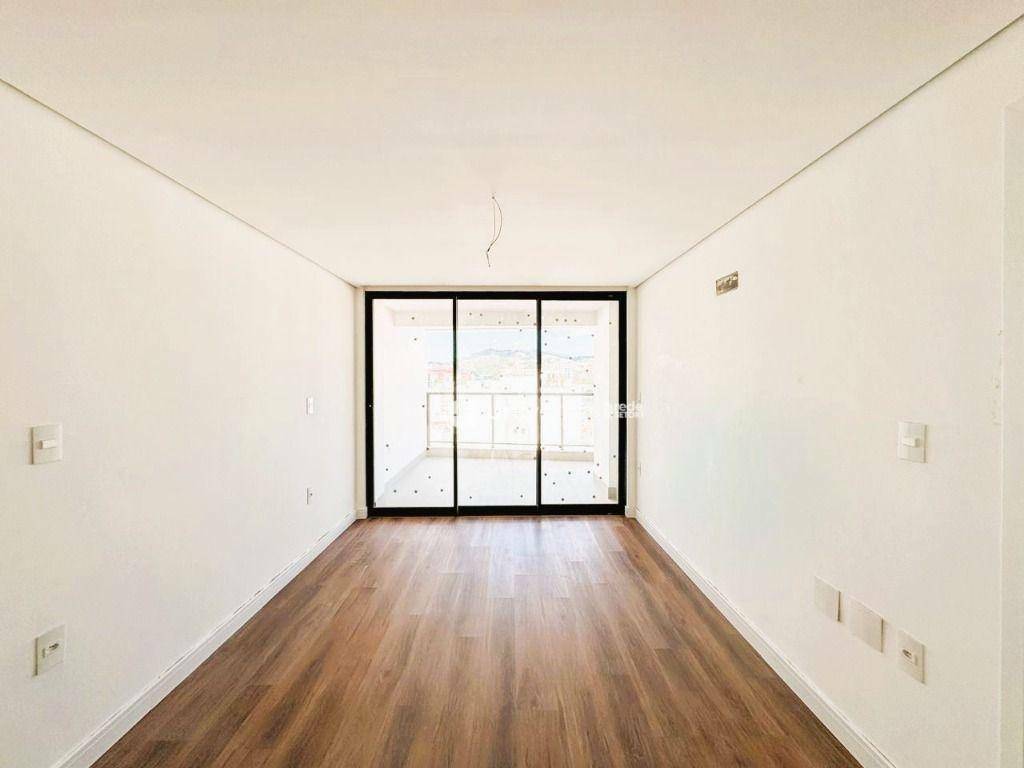 Cobertura à venda com 4 quartos, 230m² - Foto 5