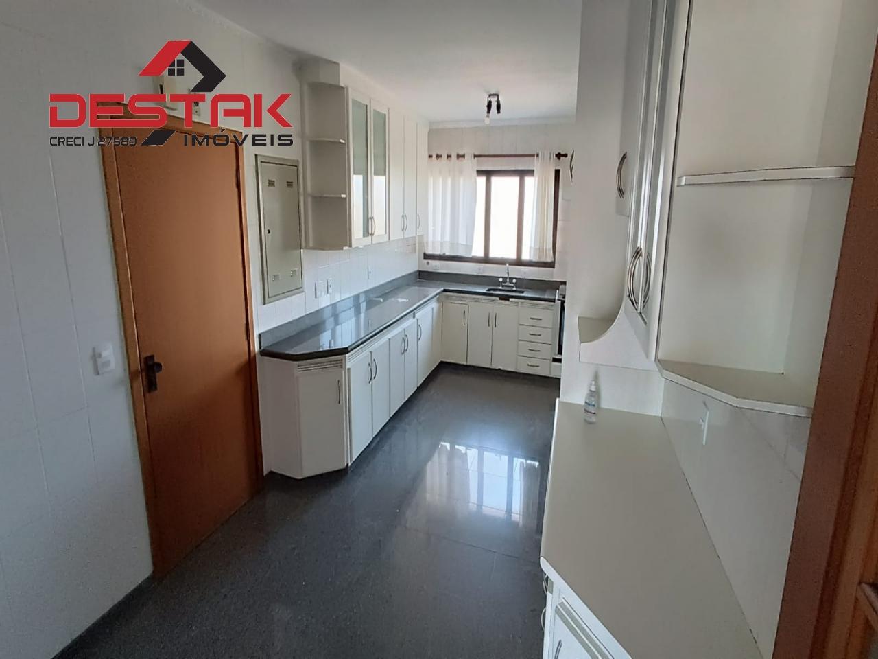 Apartamento para alugar com 4 quartos, 168m² - Foto 8