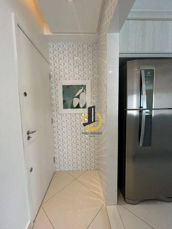 Apartamento à venda com 2 quartos, 80m² - Foto 10