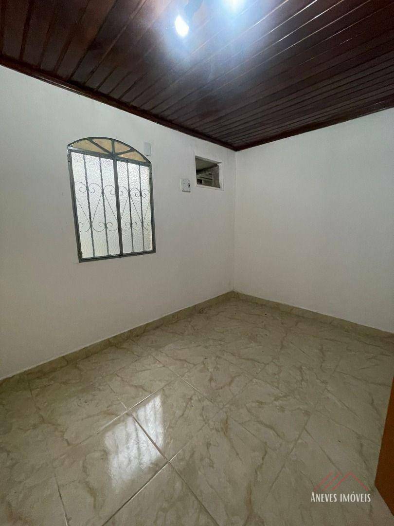 Casa à venda com 3 quartos, 90m² - Foto 11