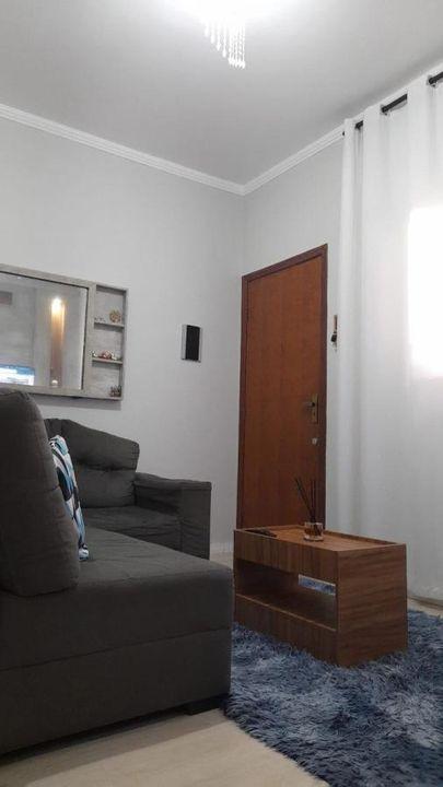 Casa à venda com 2 quartos, 80m² - Foto 2