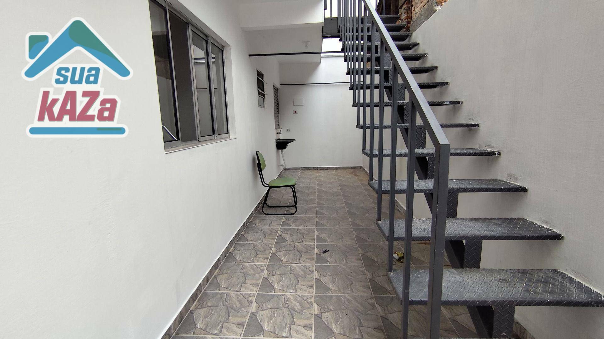 Casa para alugar com 1 quarto, 30m² - Foto 2
