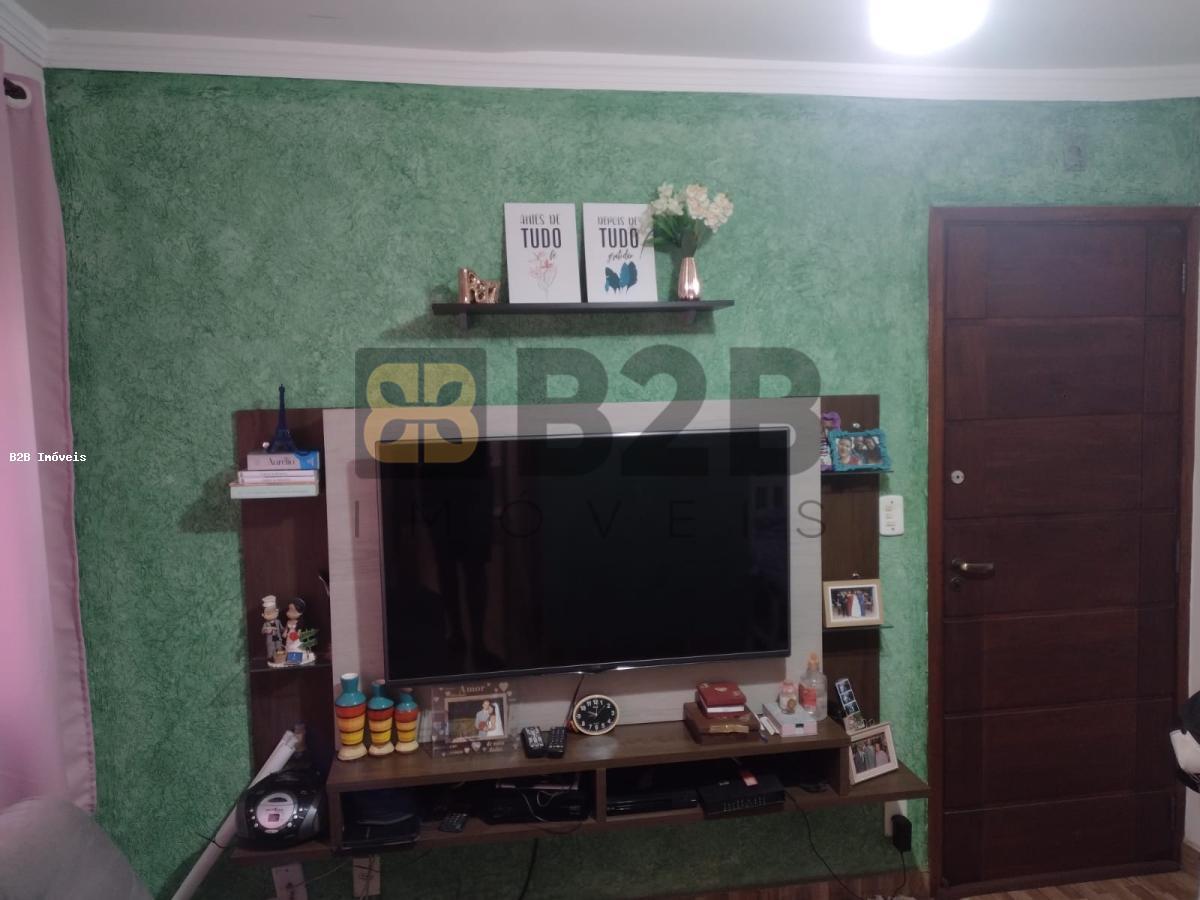 Apartamento à venda com 2 quartos, 42m² - Foto 2