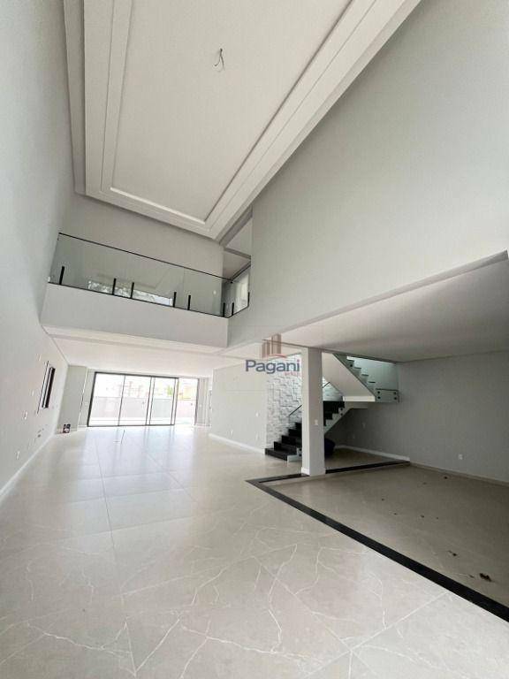 Casa à venda com 4 quartos, 307m² - Foto 8