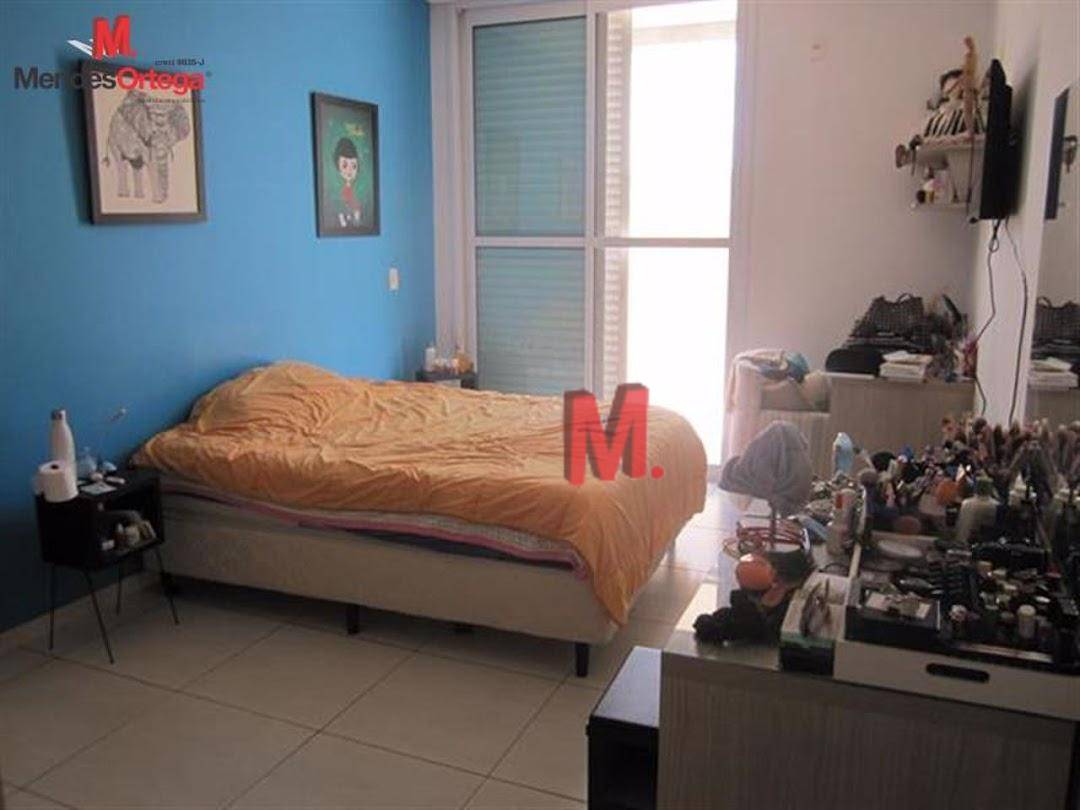Casa de Condomínio à venda com 3 quartos, 452m² - Foto 8