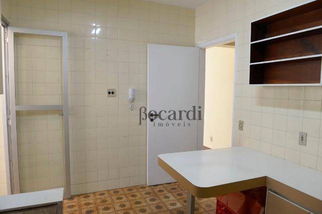 Apartamento à venda com 2 quartos, 62m² - Foto 15