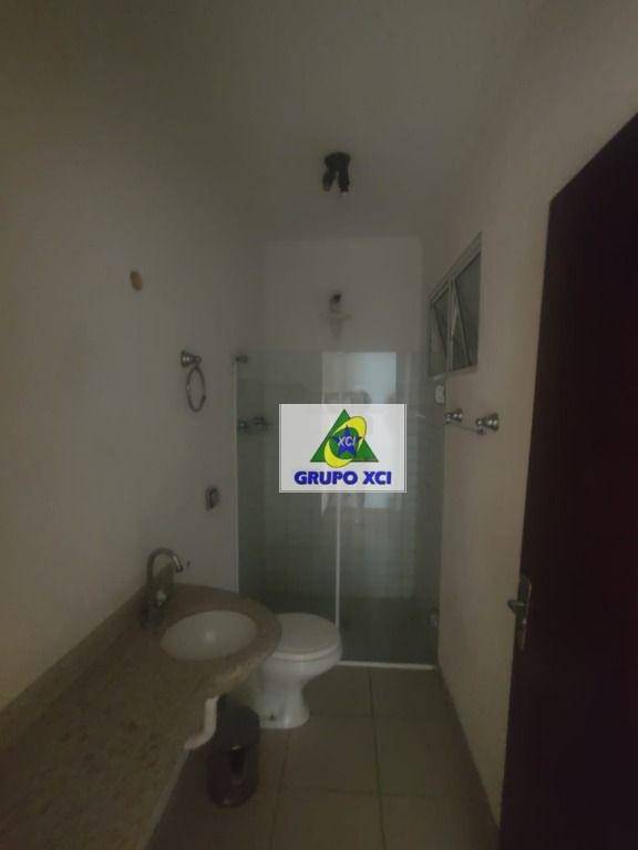 Casa à venda e aluguel com 3 quartos, 230m² - Foto 14