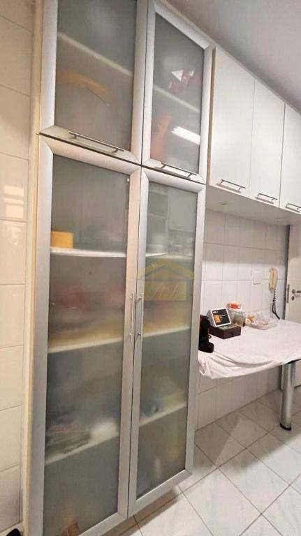 Apartamento à venda com 2 quartos, 63m² - Foto 30