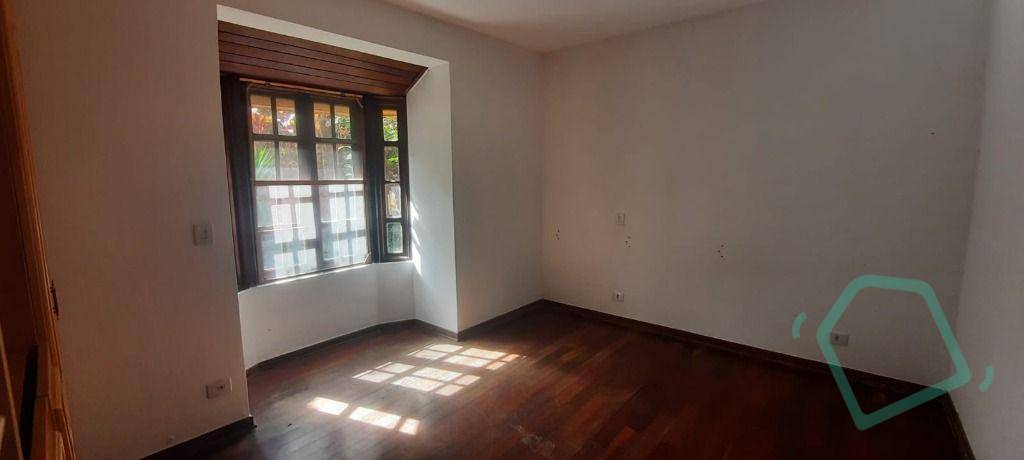 Casa para alugar com 3 quartos, 500m² - Foto 10