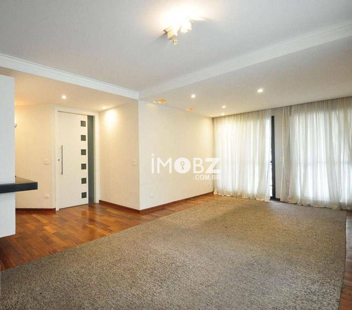 Apartamento à venda com 4 quartos, 220m² - Foto 1