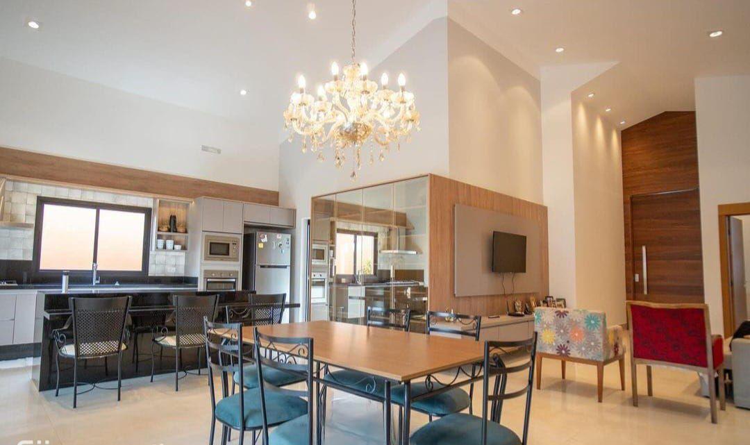 Casa à venda com 3 quartos, 237m² - Foto 3