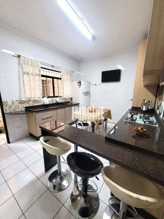 Sobrado à venda com 3 quartos, 140m² - Foto 3