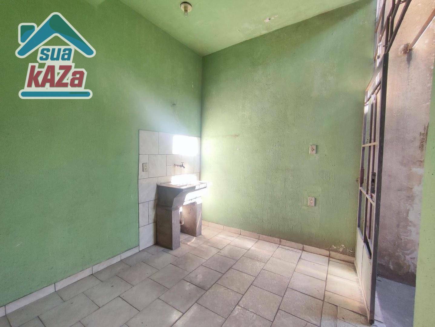 Casa à venda com 6 quartos, 235m² - Foto 18