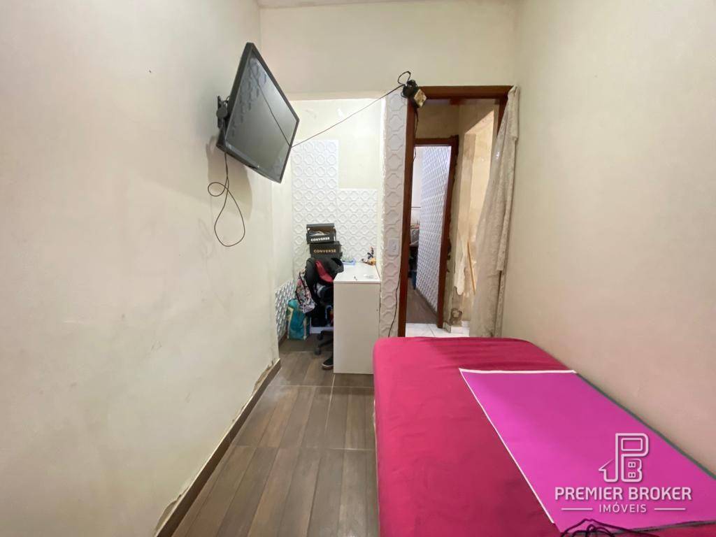 Casa à venda com 3 quartos, 200m² - Foto 4