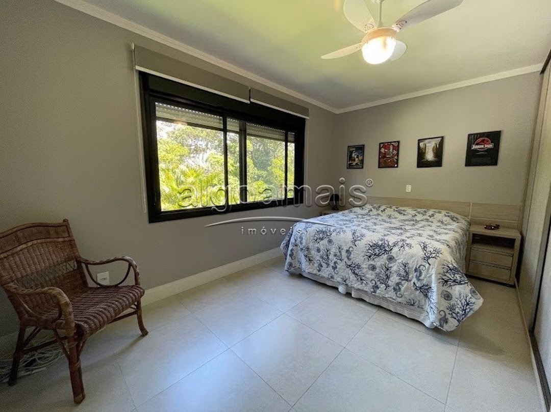 Casa de Condomínio à venda com 5 quartos, 300m² - Foto 28