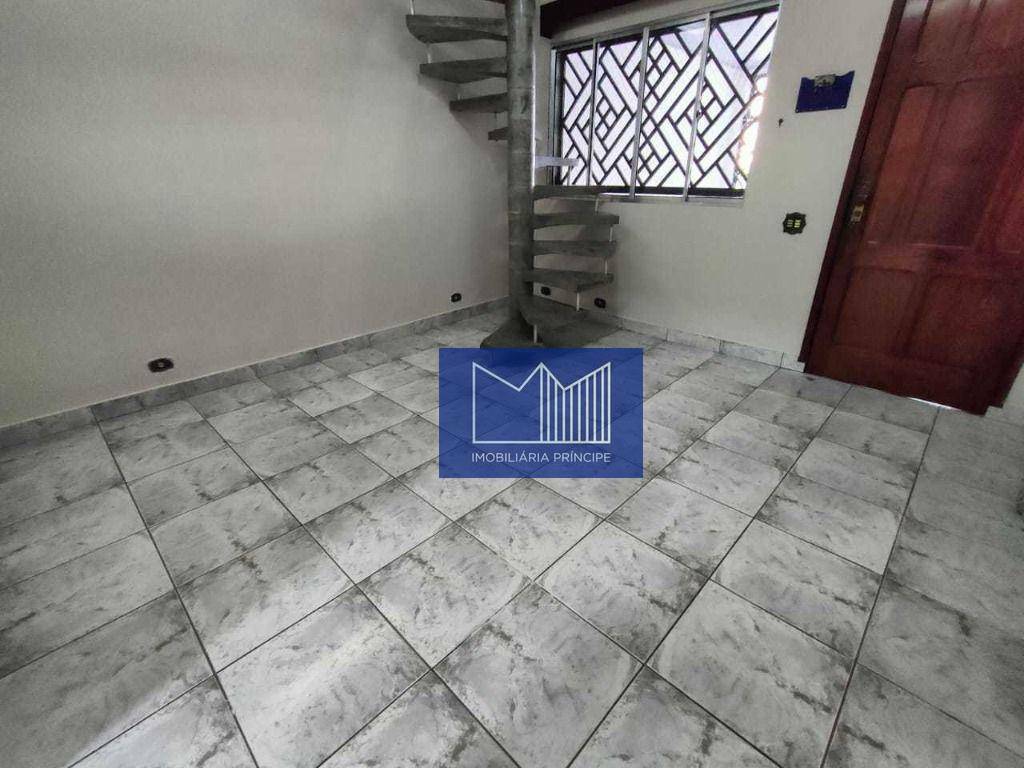 Casa para alugar com 3 quartos, 132M2 - Foto 1