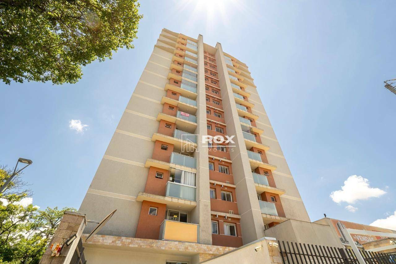 Apartamento à venda com 2 quartos, 68m² - Foto 1