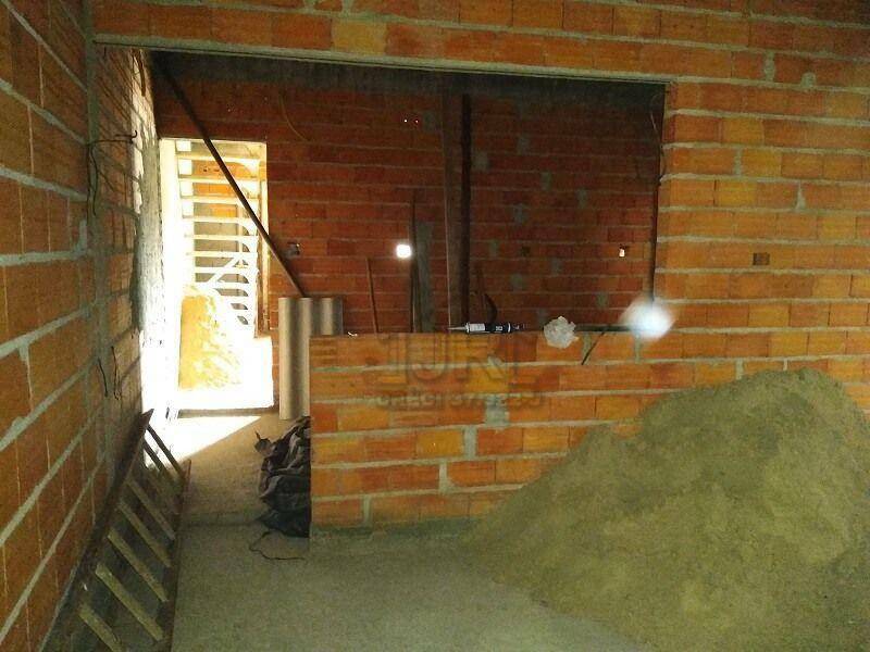 Sobrado à venda com 2 quartos, 182M2 - Foto 15