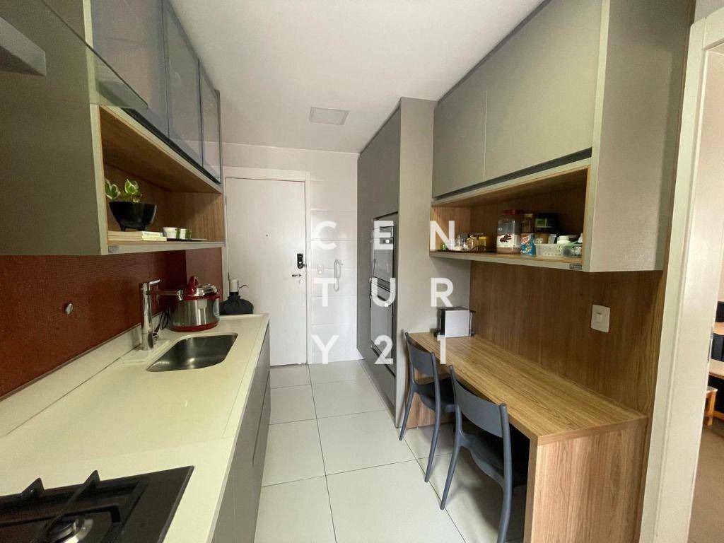 Apartamento para alugar com 3 quartos, 121m² - Foto 16