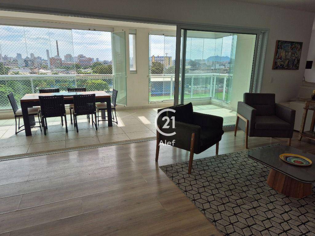 Apartamento à venda com 3 quartos, 241m² - Foto 6