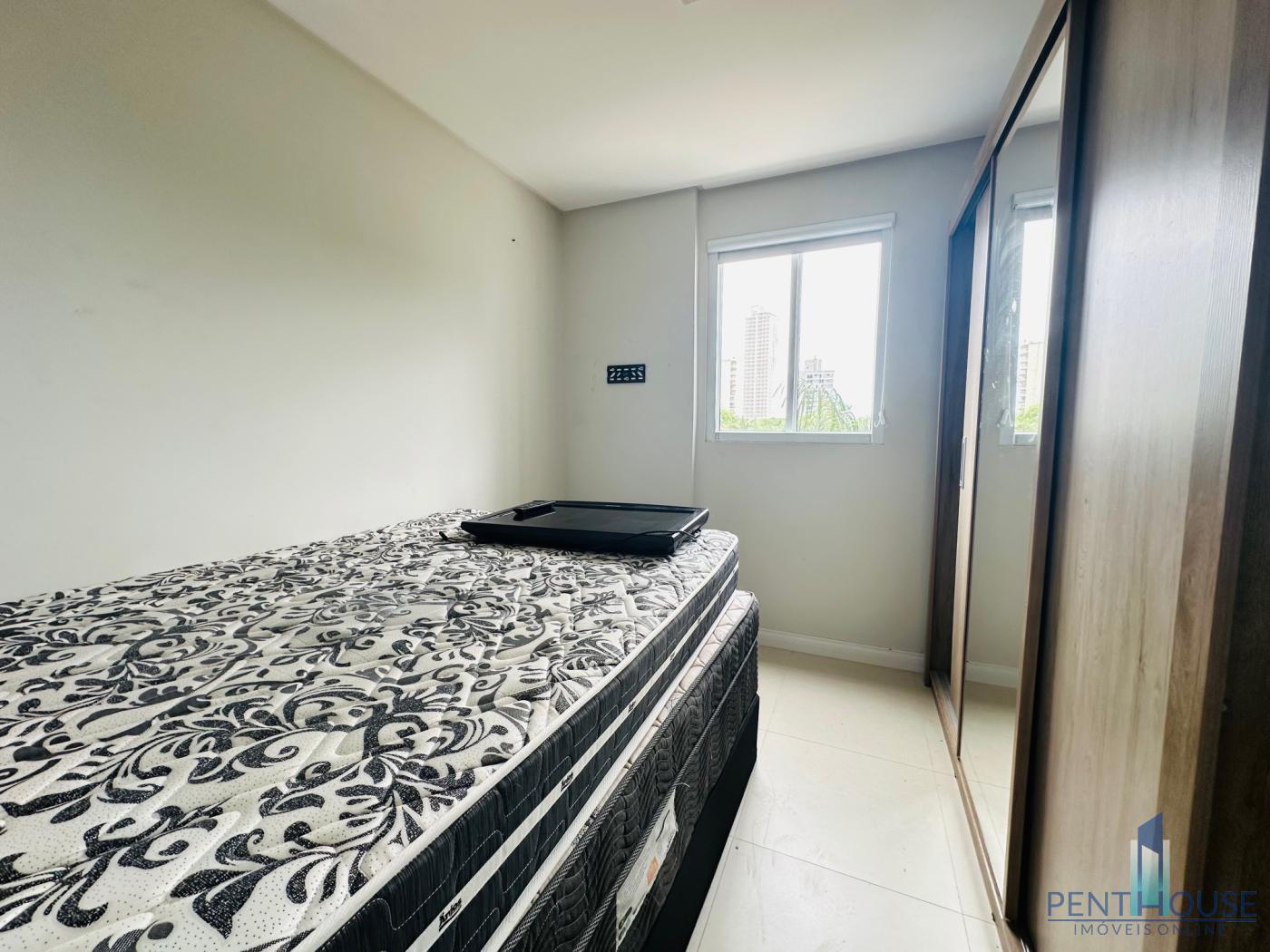 Apartamento à venda com 2 quartos, 64m² - Foto 35