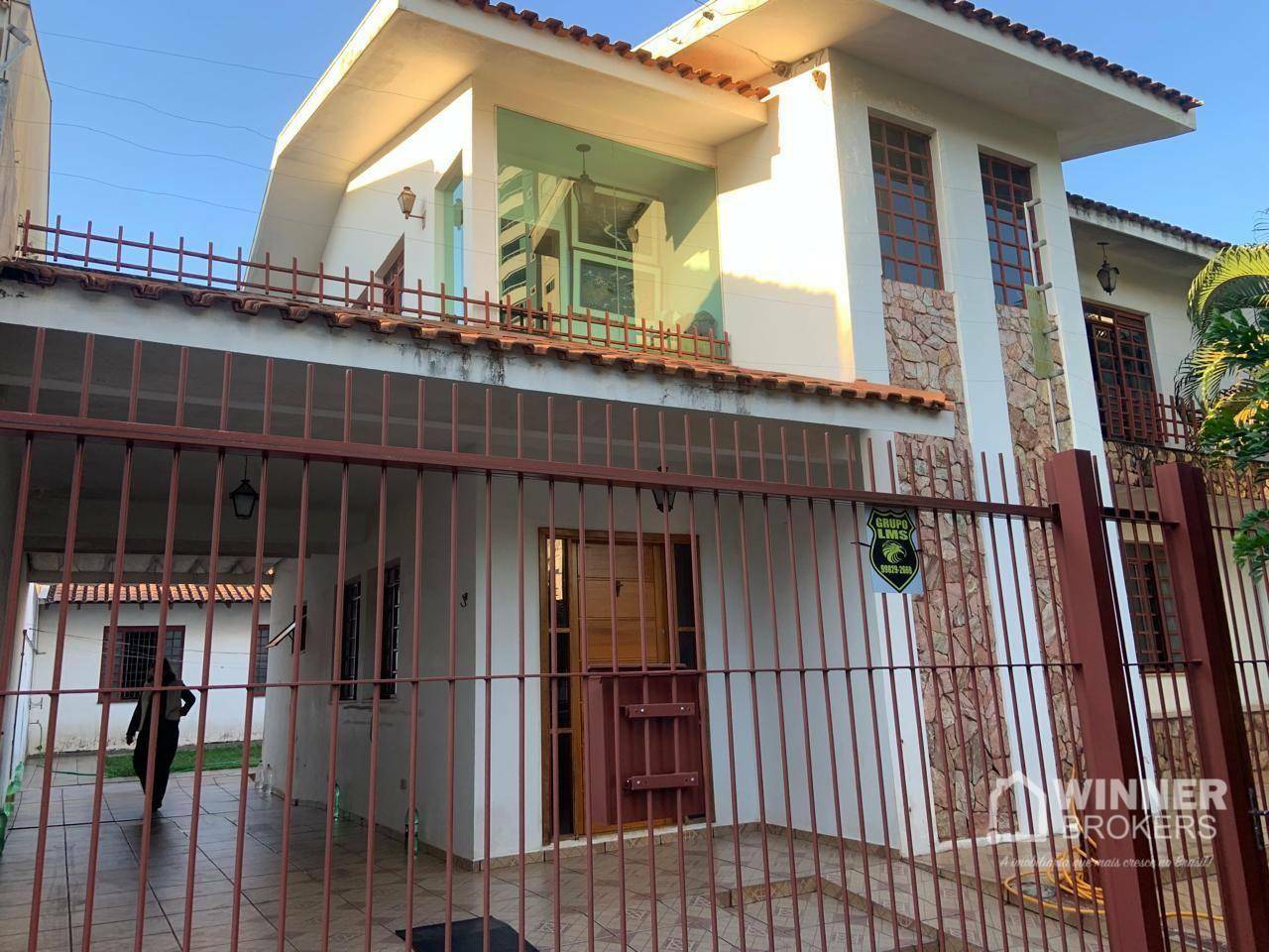 Sobrado à venda com 3 quartos, 240m² - Foto 2