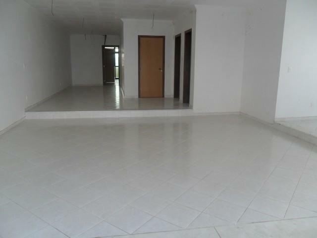 Apartamento à venda e aluguel com 4 quartos, 225m² - Foto 3