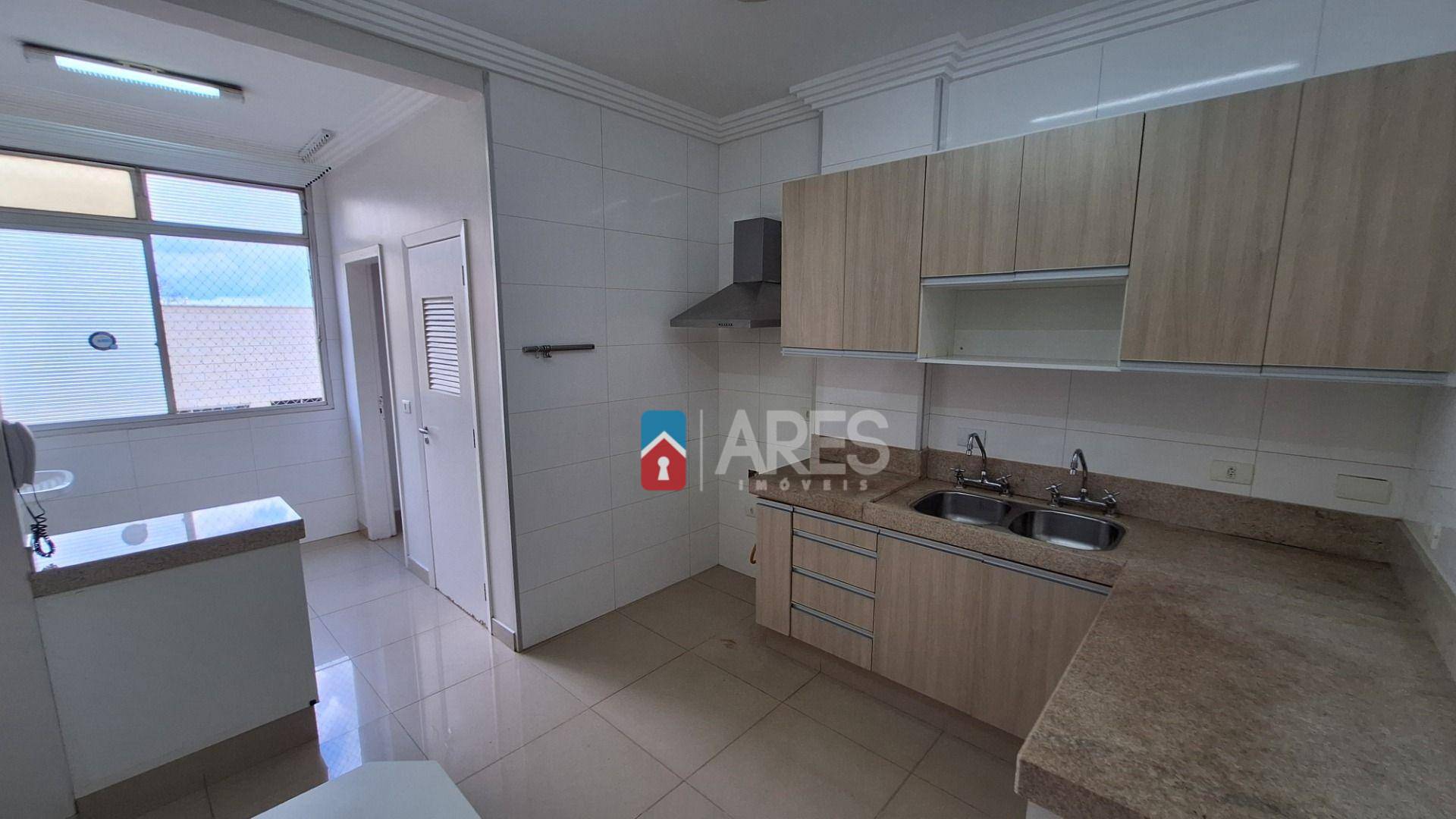 Apartamento à venda com 3 quartos, 110m² - Foto 1