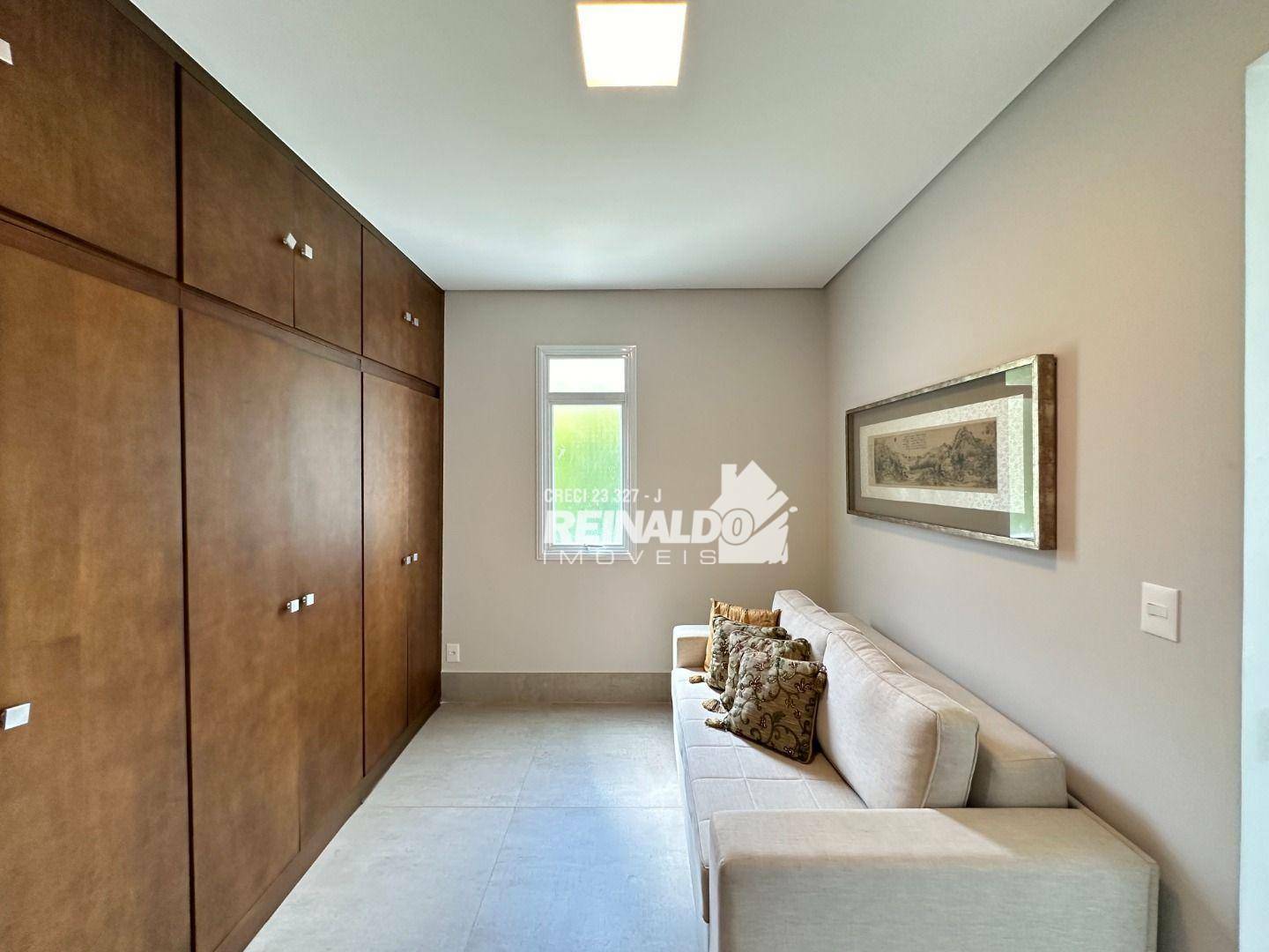 Casa de Condomínio à venda com 5 quartos, 670m² - Foto 2