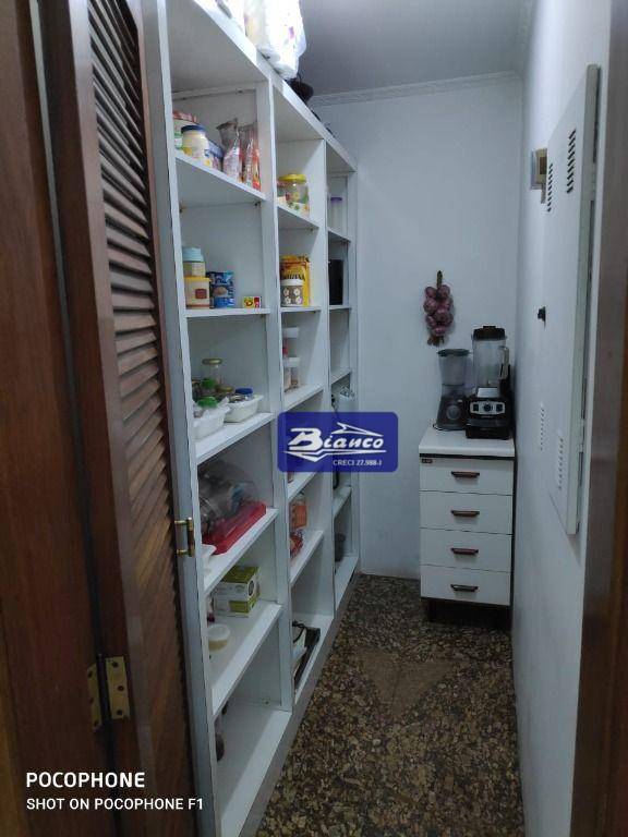 Sobrado à venda com 4 quartos, 320m² - Foto 36