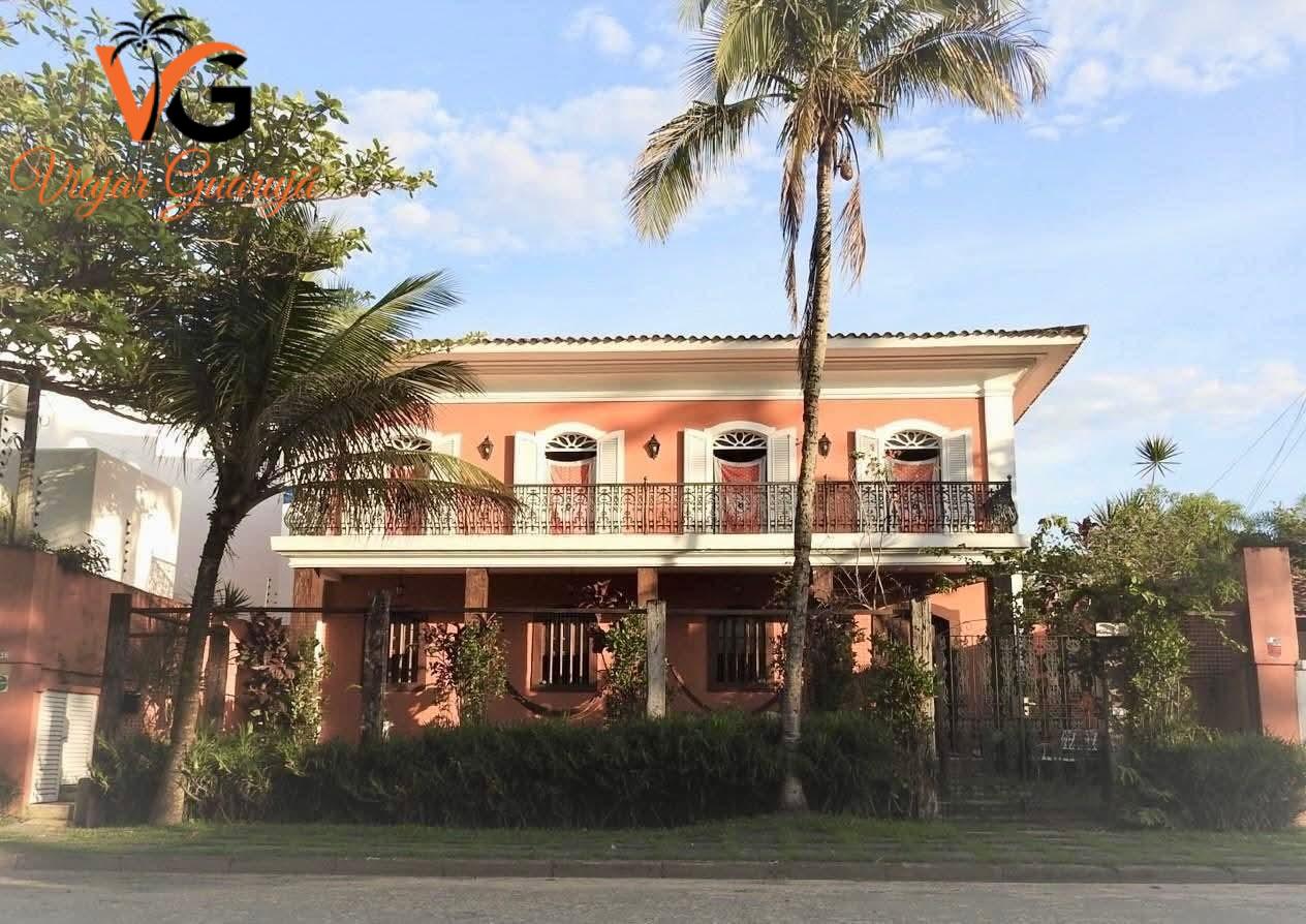 Sobrado à venda com 8 quartos, 436m² - Foto 1