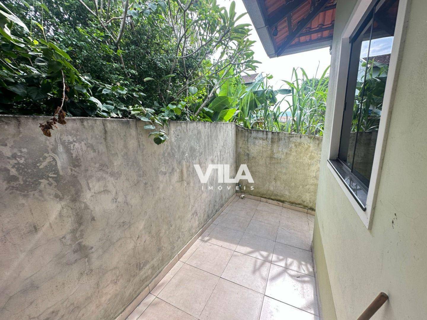 Casa à venda com 2 quartos, 100m² - Foto 4