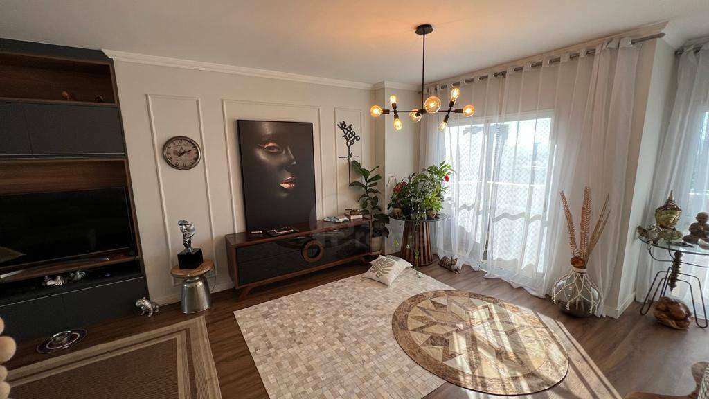 Apartamento à venda com 3 quartos, 157m² - Foto 5