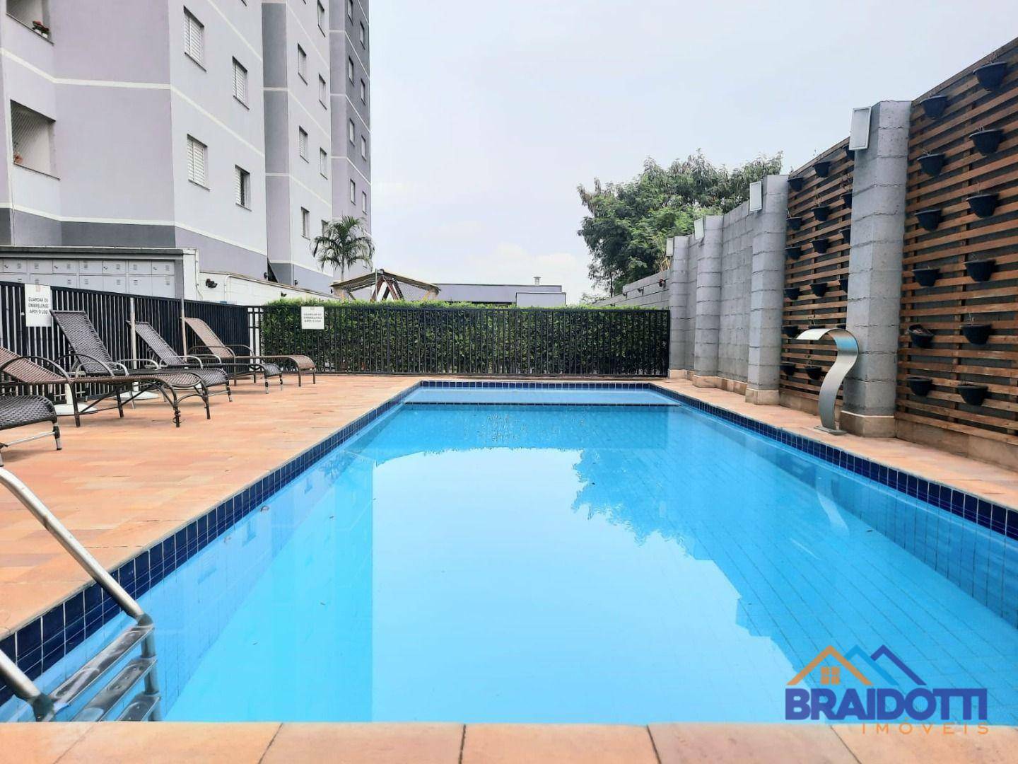 Apartamento à venda com 2 quartos, 58m² - Foto 1