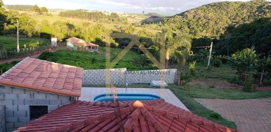 Chácara à venda com 3 quartos, 120m² - Foto 1