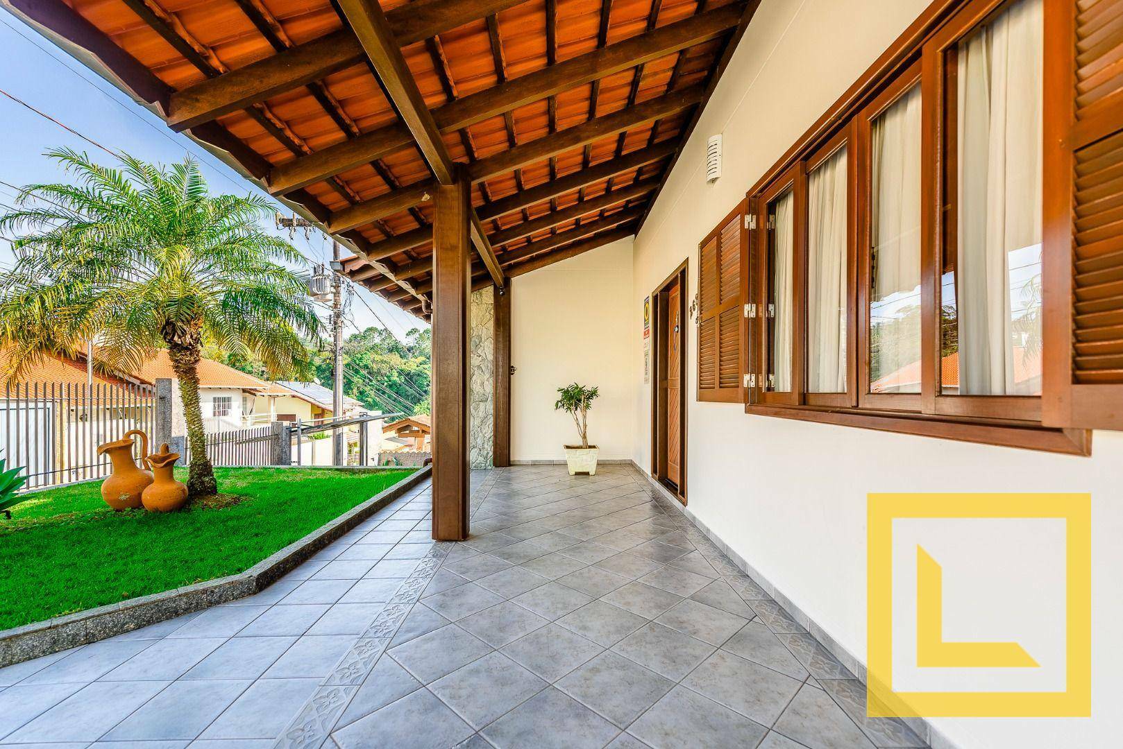 Casa à venda com 3 quartos, 290m² - Foto 5