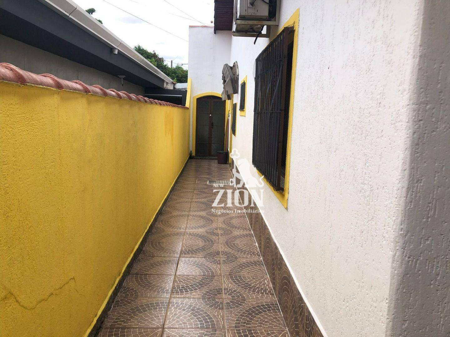 Casa à venda com 3 quartos, 200m² - Foto 16