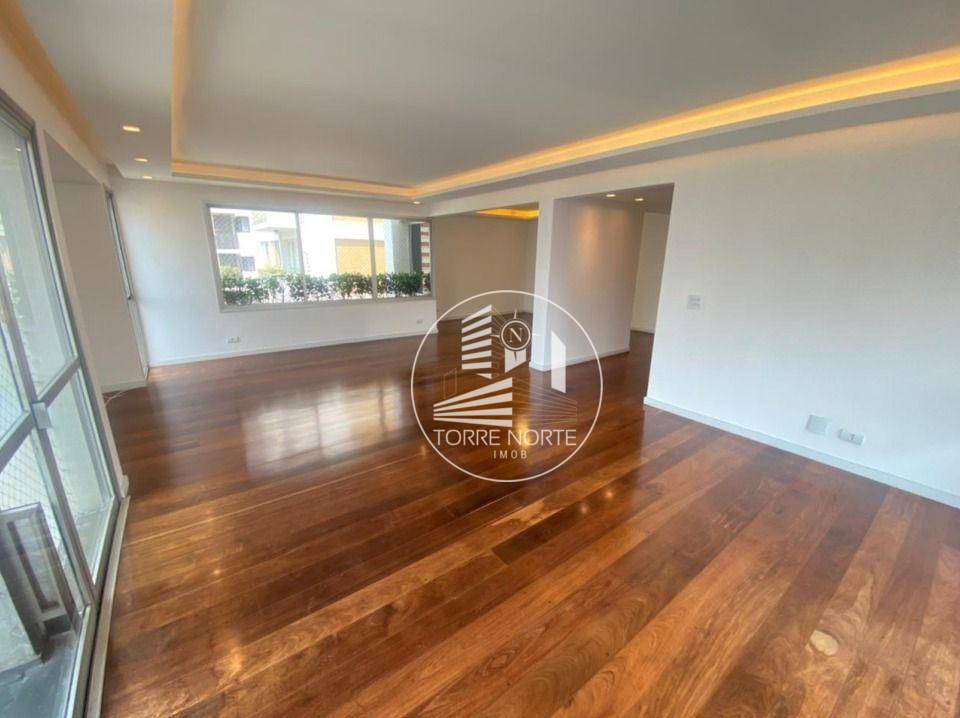 Apartamento para alugar com 3 quartos, 215m² - Foto 3