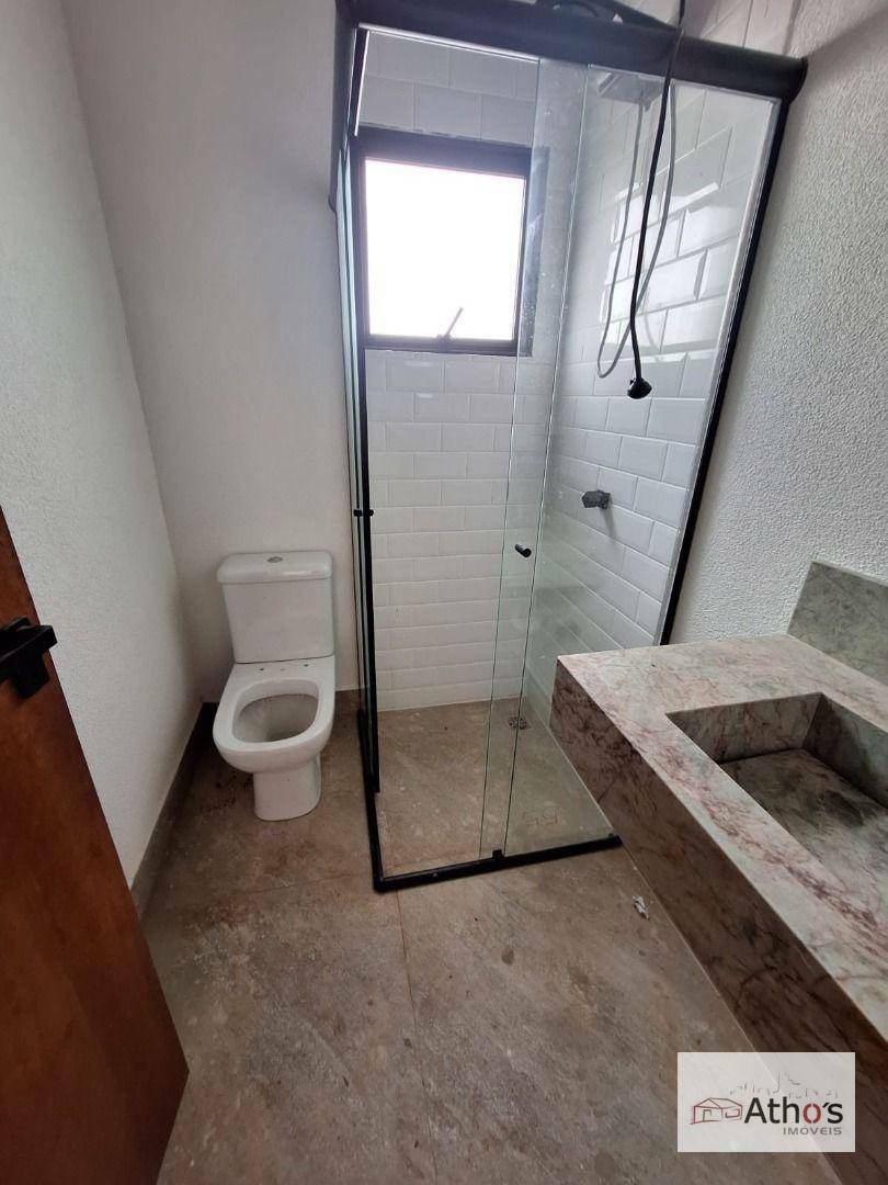 Casa de Condomínio à venda com 4 quartos, 550m² - Foto 2