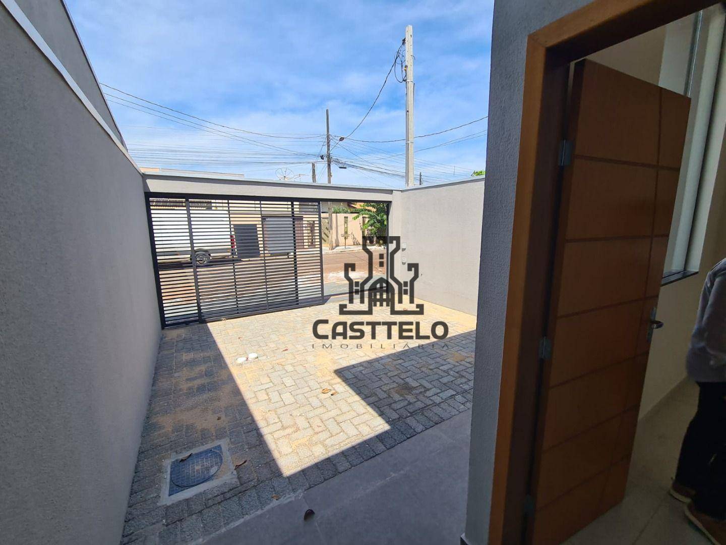 Casa à venda e aluguel com 3 quartos, 85m² - Foto 2