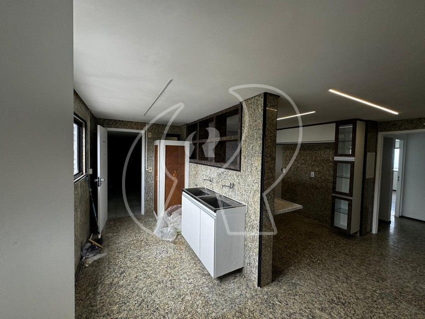 Apartamento à venda com 4 quartos, 238m² - Foto 27