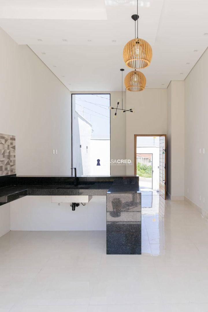 Casa à venda com 3 quartos, 114m² - Foto 2