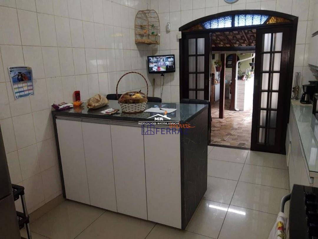 Casa à venda com 3 quartos, 200m² - Foto 26