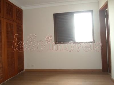 Apartamento para alugar com 3 quartos, 240m² - Foto 15