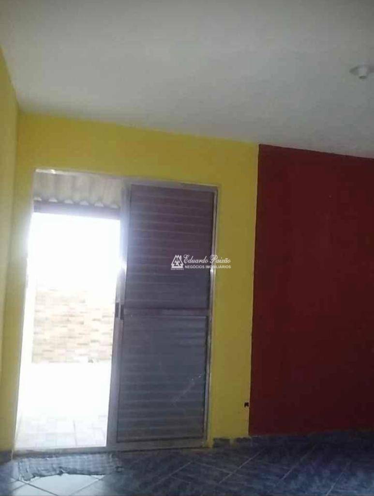 Sobrado à venda com 6 quartos, 200m² - Foto 7